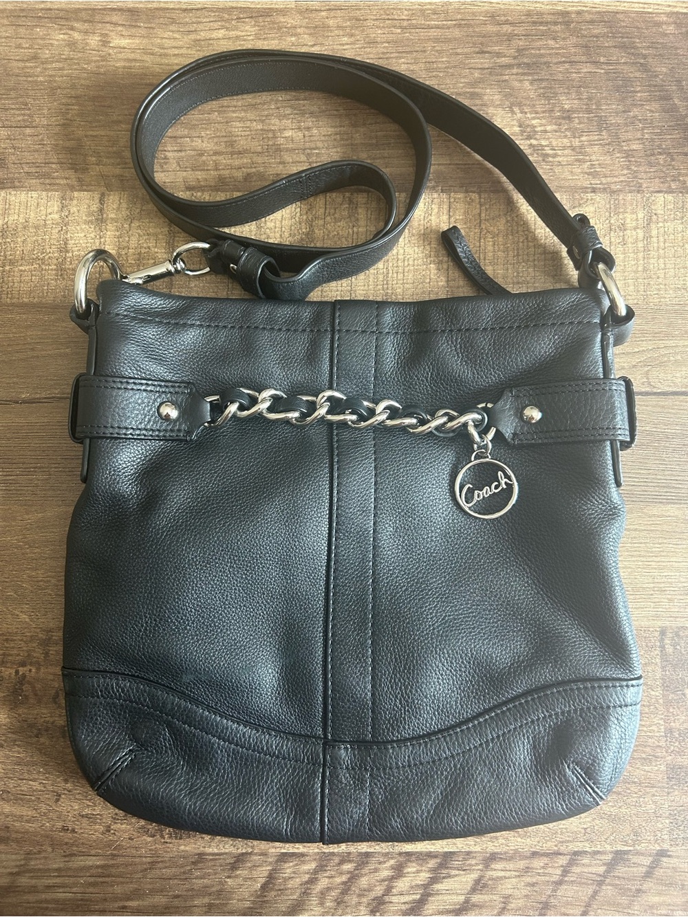 Coach Black Pebbled Leather Chain-Accent Crossbody Bag Y2K F19732